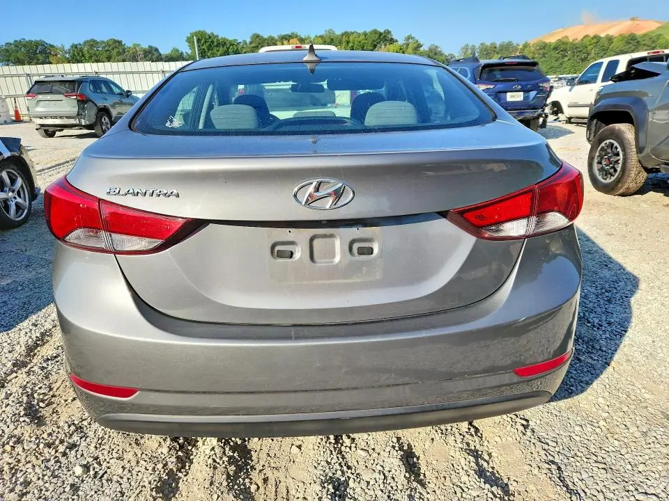 2014 HYUNDAI ELANTRA SE  