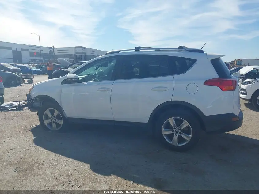 2015 TOYOTA RAV4 XLE