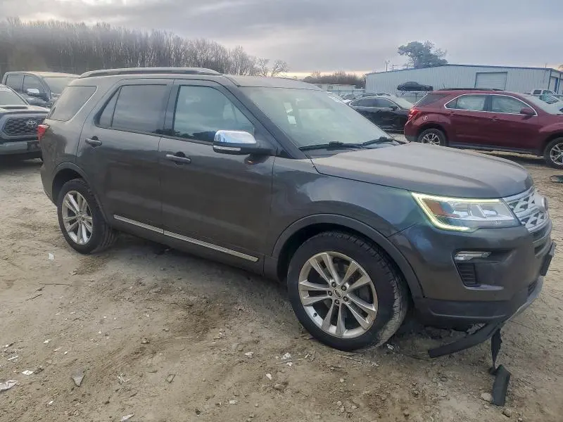 2019 FORD EXPLORER XLT  