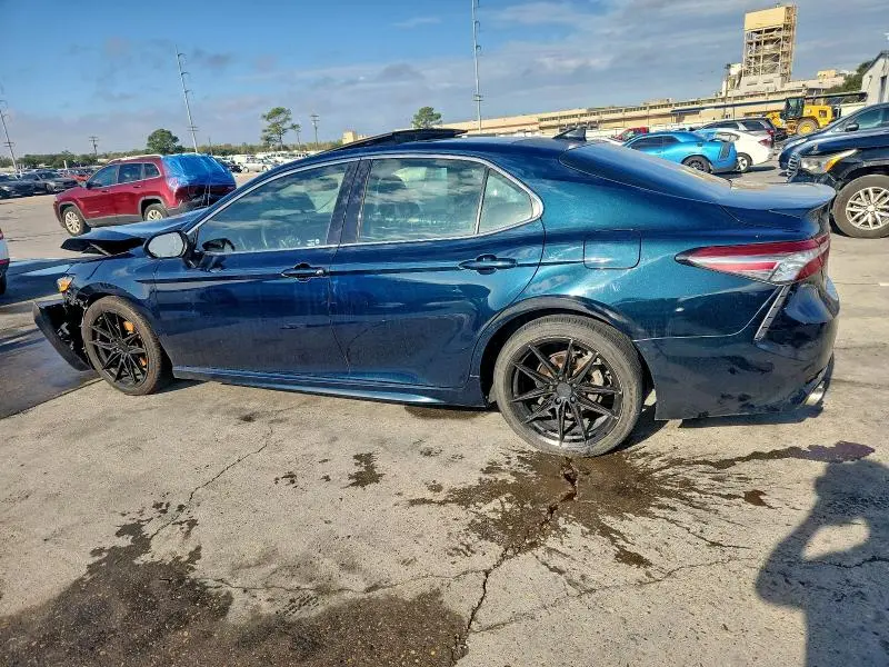 2018 TOYOTA CAMRY XSE  