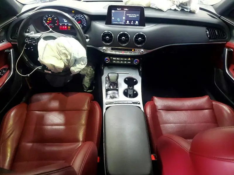 2020 KIA STINGER GT2  