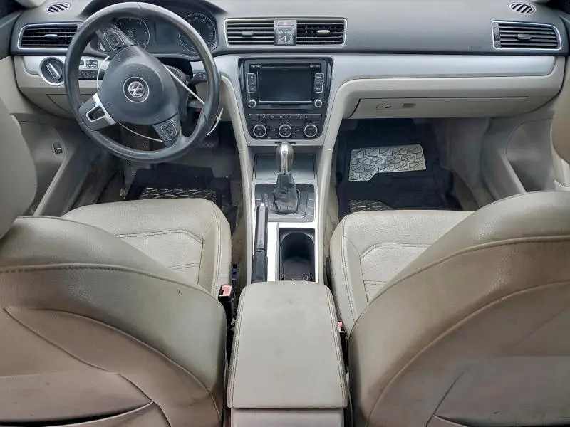 2012 VOLKSWAGEN PASSAT SE  