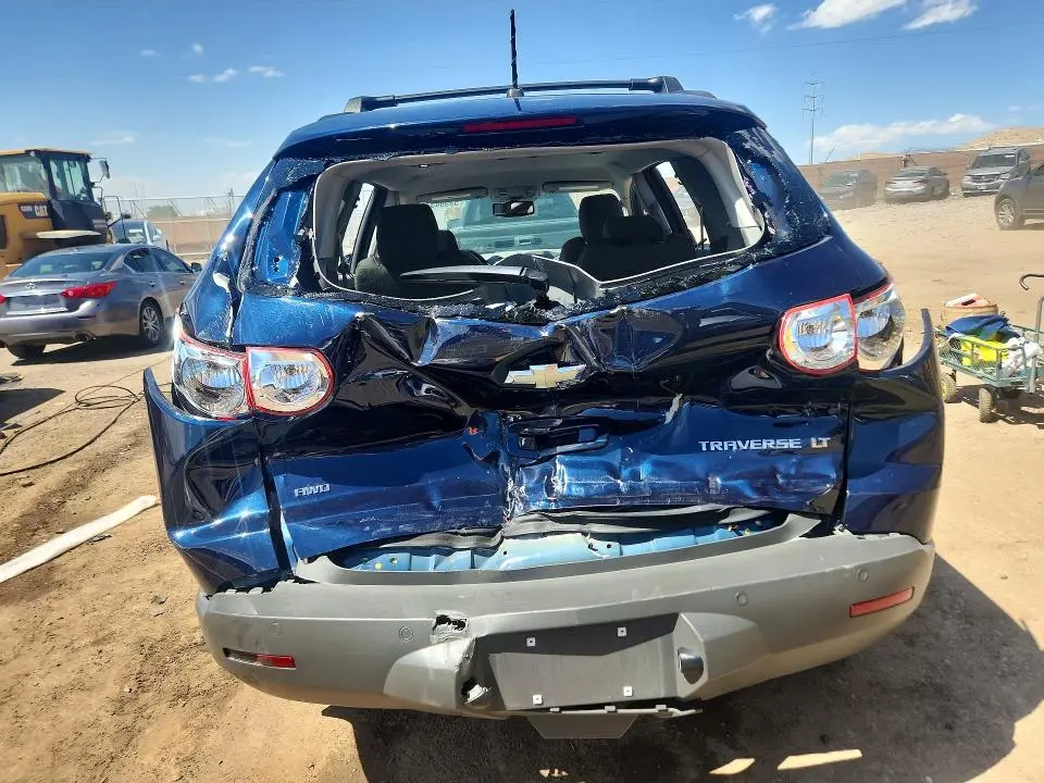 2012 CHEVROLET TRAVERSE LT  