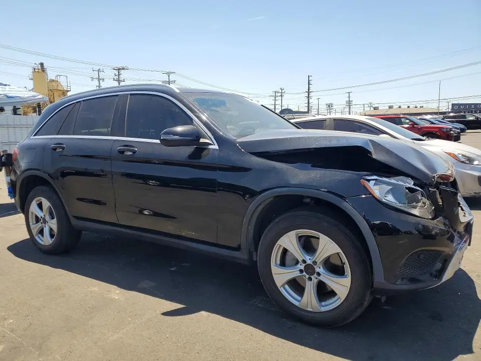 2018 MERCEDES-BENZ GLC 300  