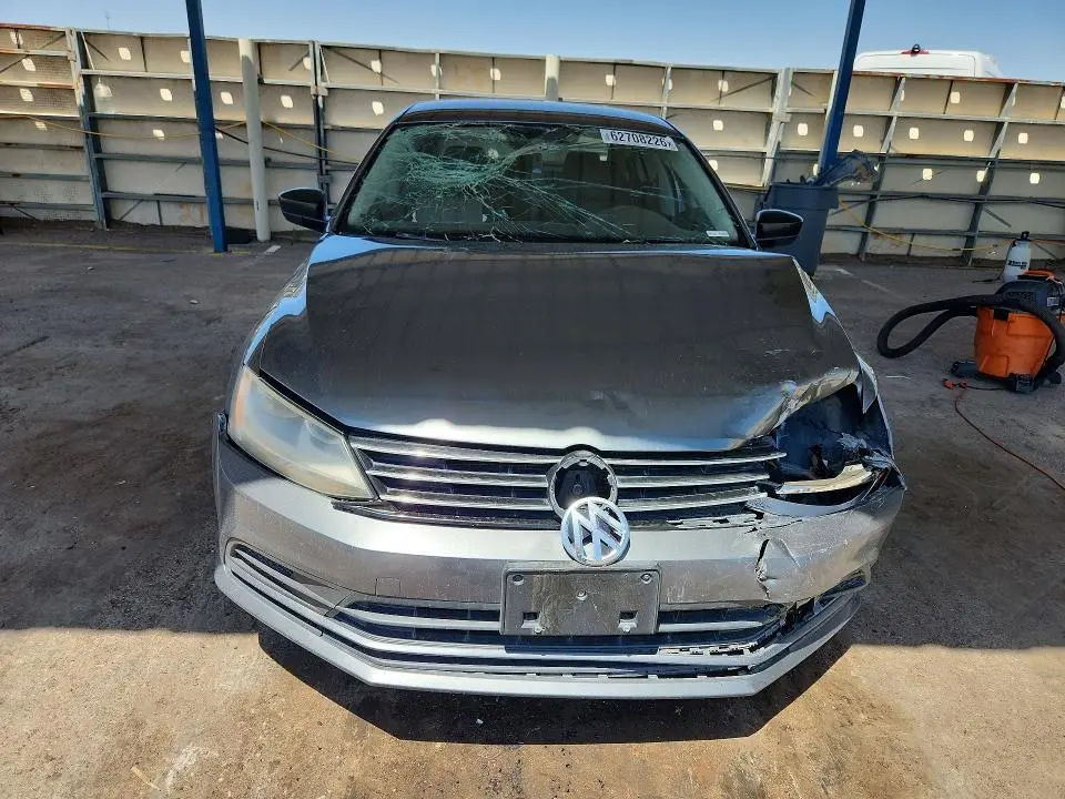 2015 VOLKSWAGEN JETTA SE  