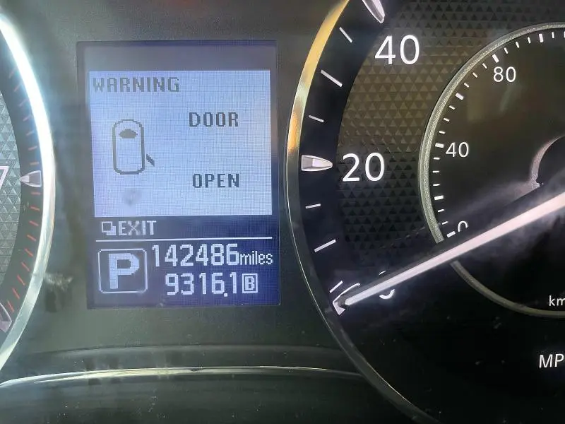 2017 NISSAN ARMADA SV  