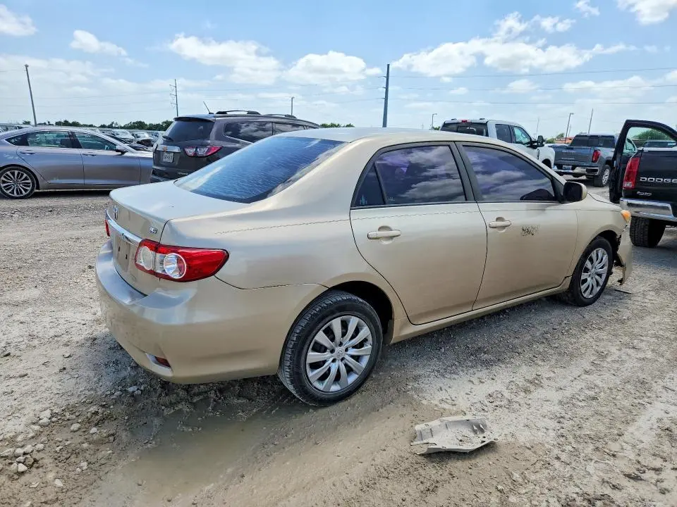 2012 TOYOTA COROLLA LE  