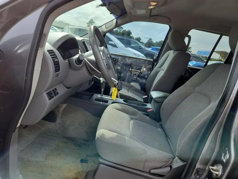 2018 NISSAN FRONTIER SV  