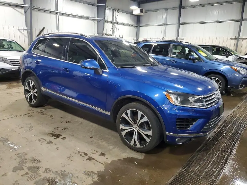 2017 VOLKSWAGEN TOUAREG WOLFSBURG  