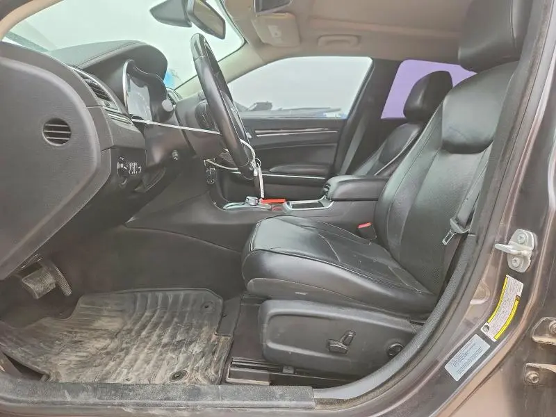 2017 CHRYSLER 300C   