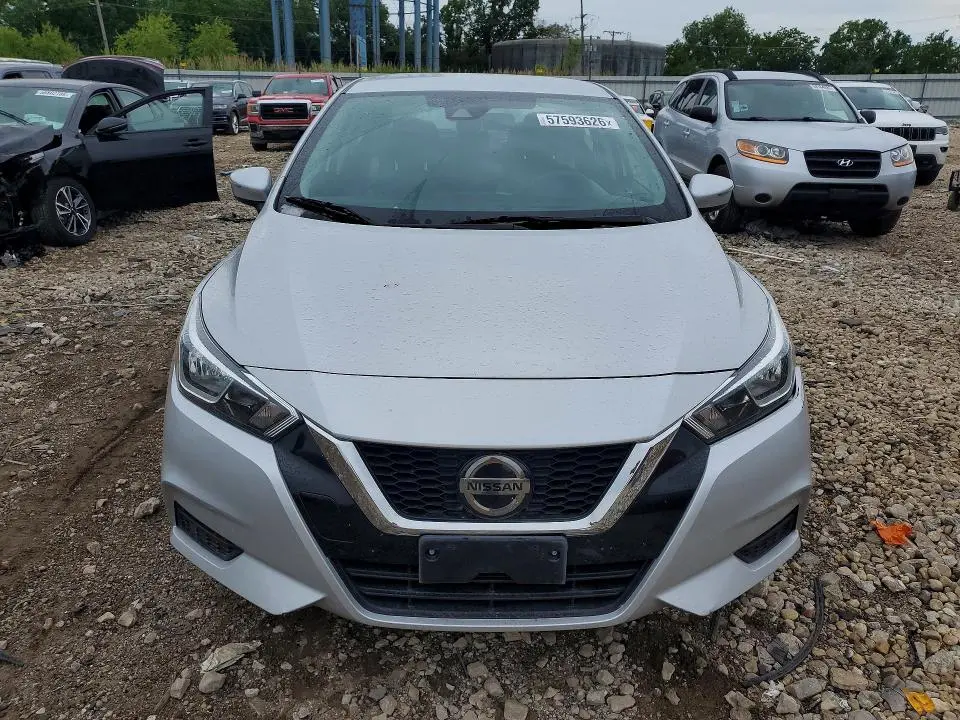 2021 NISSAN VERSA SV  