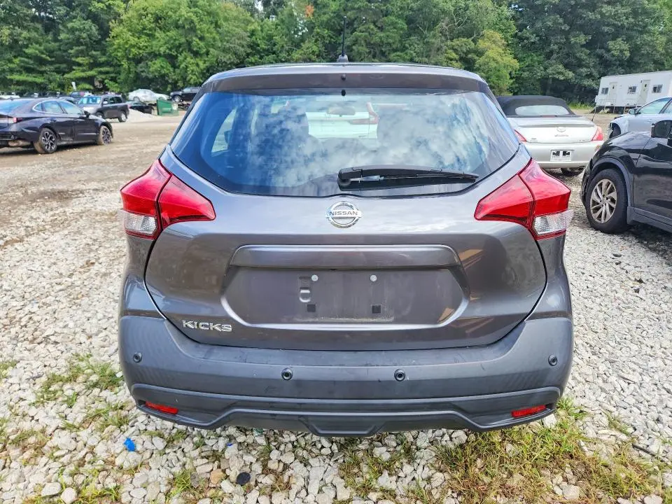 2020 NISSAN KICKS S  