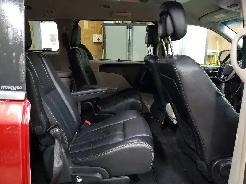 2013 CHRYSLER TOWN & COUNTRY TOURING  