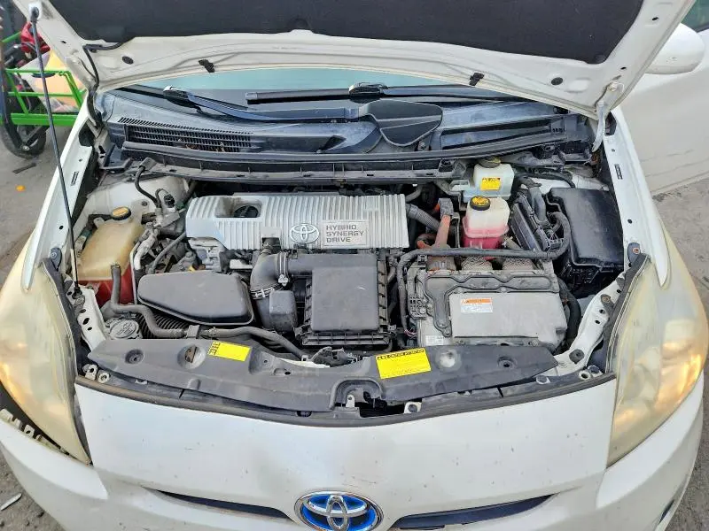 2011 TOYOTA PRIUS THREE  