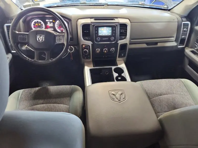 2015 RAM 1500 SLT  