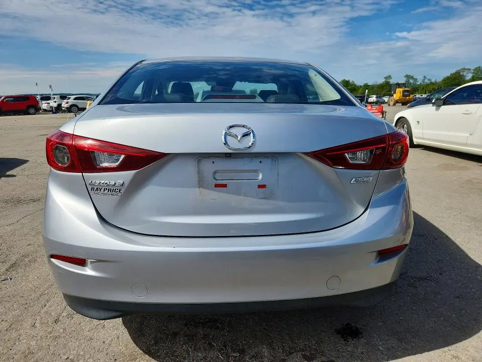 2017 MAZDA 3 TOURING  
