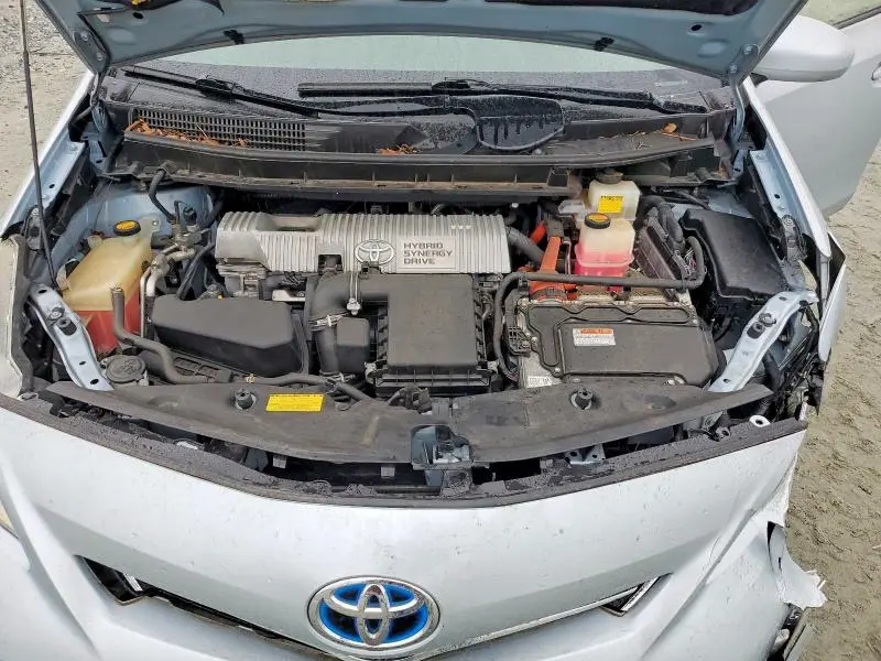 2013 TOYOTA PRIUS V   