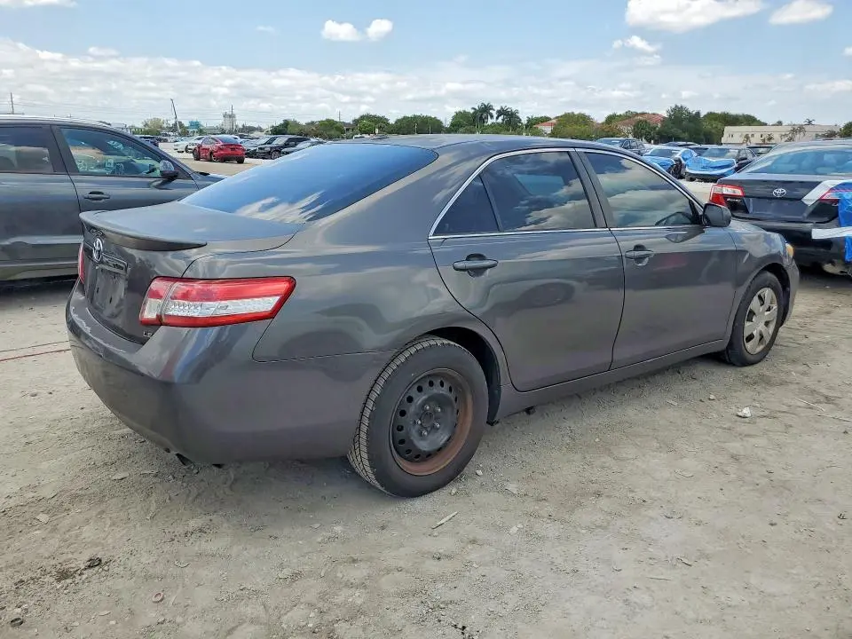 2010 TOYOTA CAMRY LE  