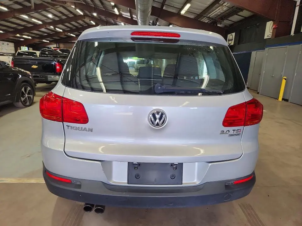 2015 VOLKSWAGEN TIGUAN S  
