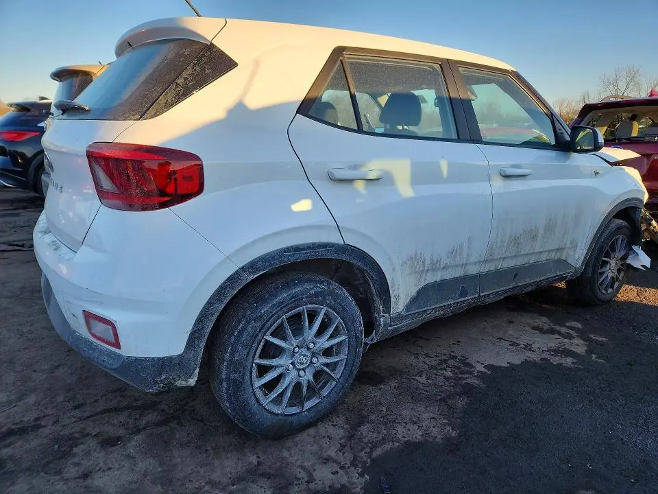 2024 HYUNDAI VENUE SE  
