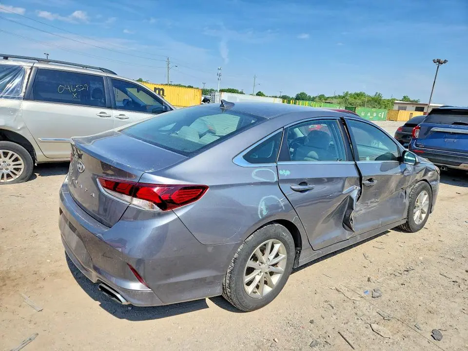 2018 HYUNDAI SONATA SE  