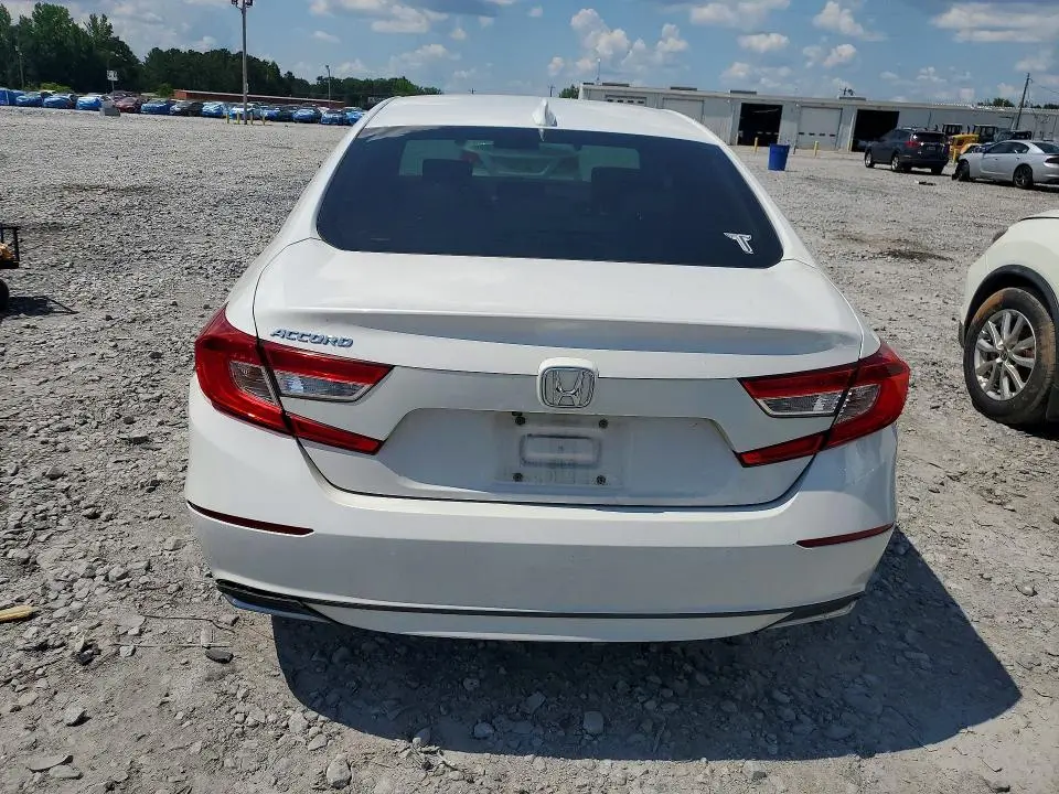 2018 HONDA ACCORD LX  