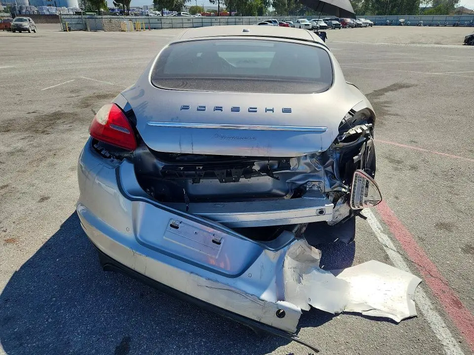 2013 PORSCHE PANAMERA 2/4  