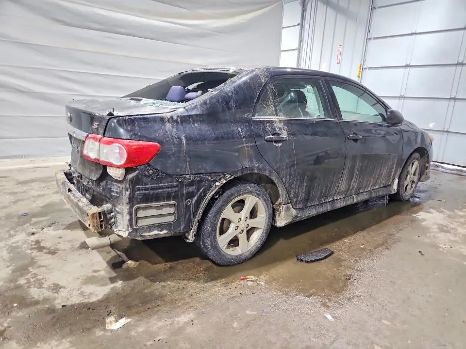 2013 TOYOTA COROLLA S  