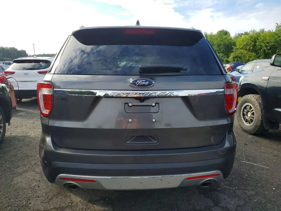 2017 FORD EXPLORER XLT  