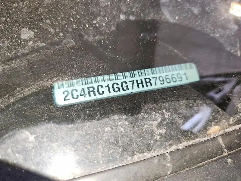 2017 CHRYSLER PACIFICA LIMITED  