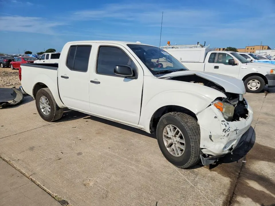 2015 NISSAN FRONTIER S  