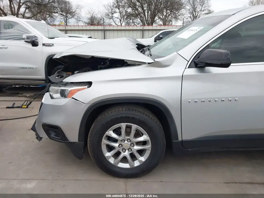 2019 CHEVROLET TRAVERSE LS