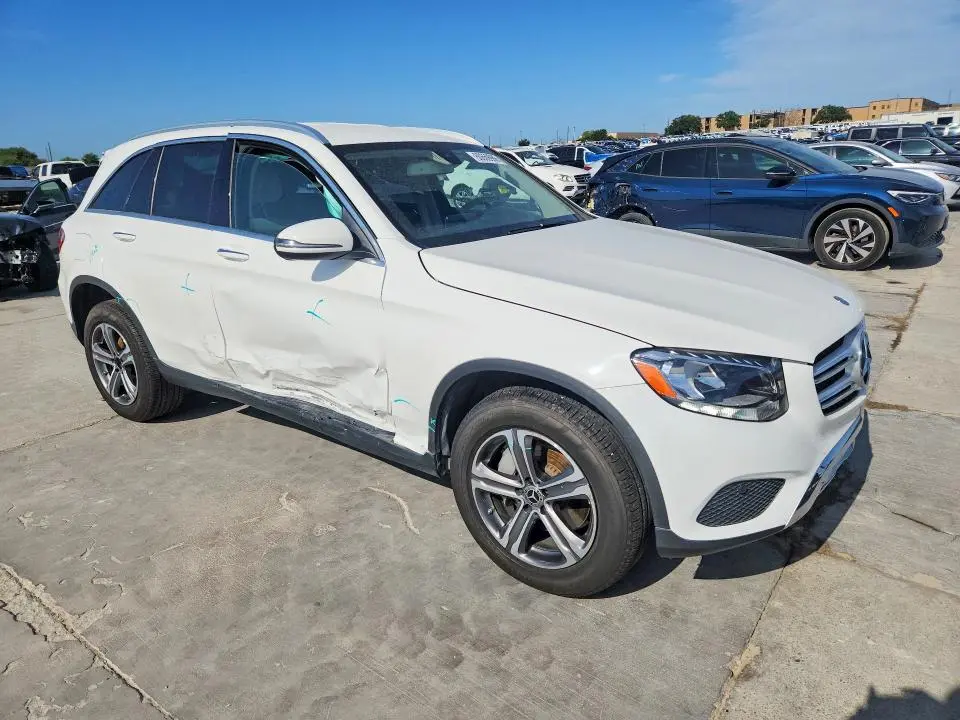 2018 MERCEDES-BENZ GLC 300  