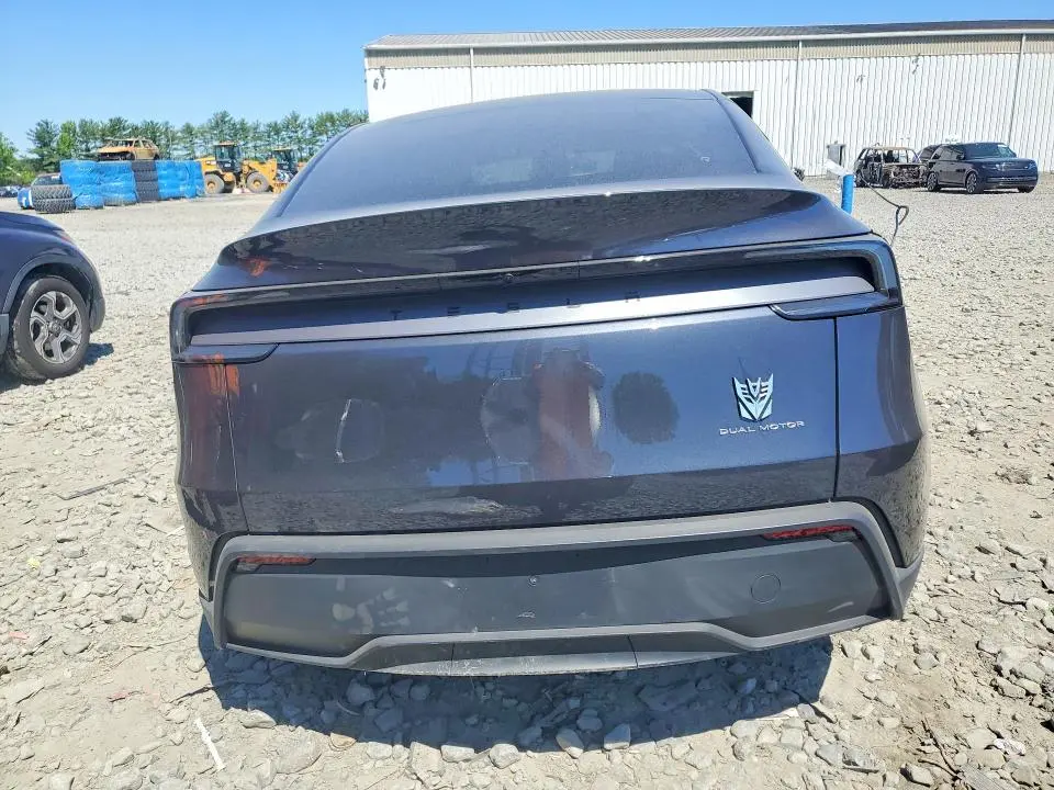 2026 TESLA MODEL Y   