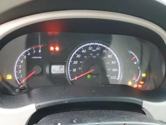 2011 TOYOTA SIENNA LE  
