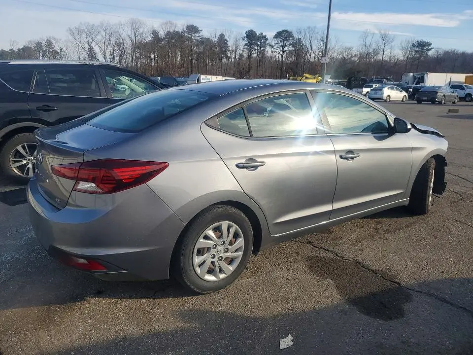 2019 HYUNDAI ELANTRA 4D   