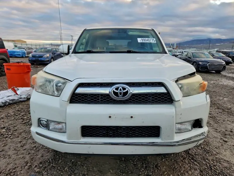 2013 TOYOTA 4RUNNER SR5  