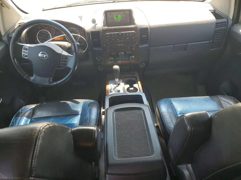 2012 NISSAN TITAN SV  