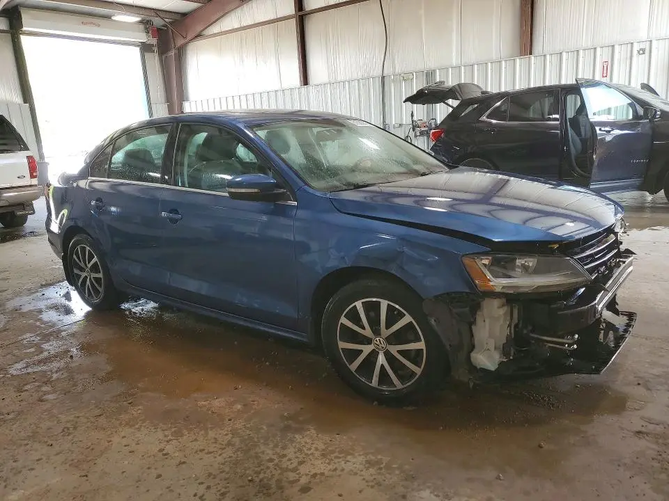 2017 VOLKSWAGEN JETTA SE  