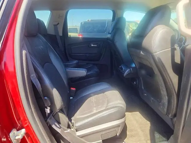 2011 CHEVROLET TRAVERSE LT  