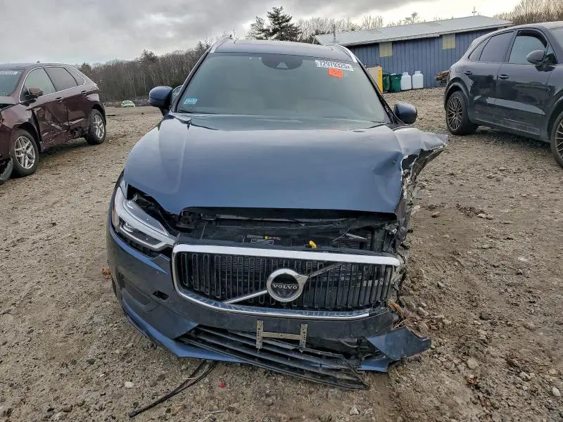 2018 VOLVO XC60 T6 MOMENTUM  