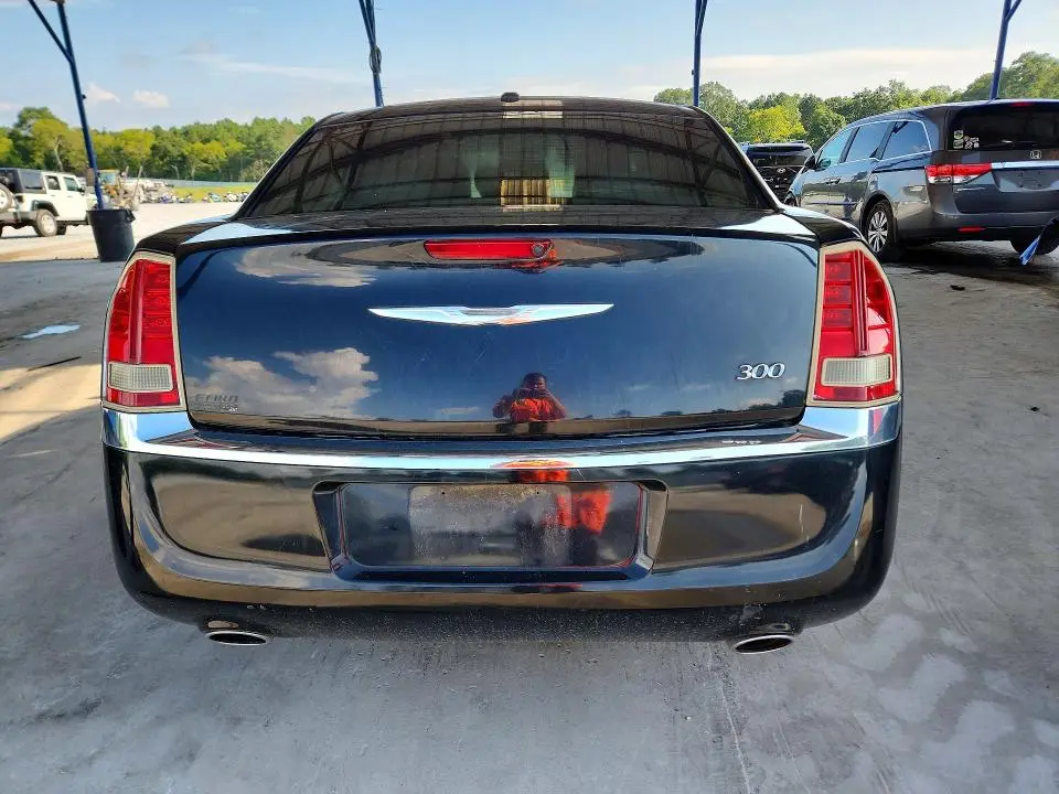 2013 CHRYSLER 300   