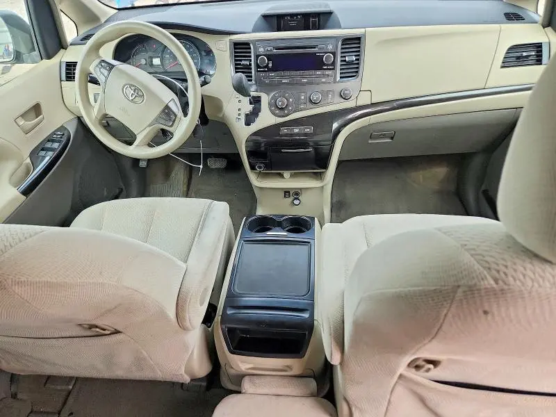 2012 TOYOTA SIENNA LE  