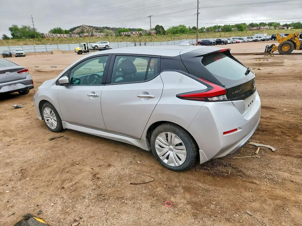 2025 NISSAN LEAF S  