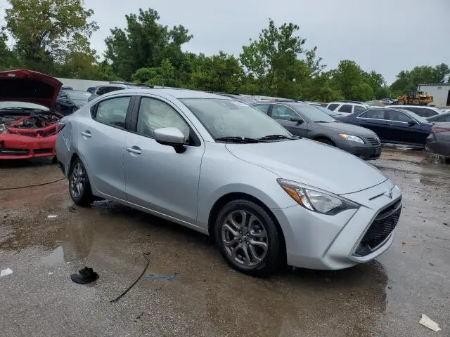 2019 TOYOTA YARIS L  