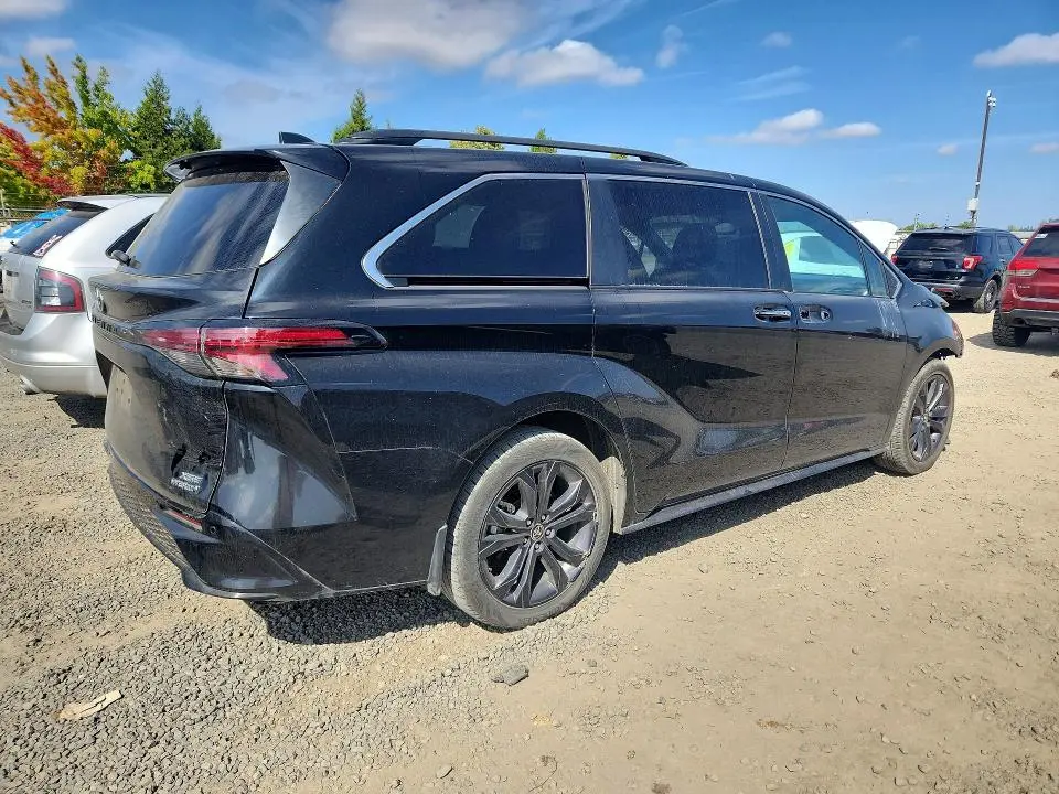2023 TOYOTA SIENNA XSE 7-PASSENGER  