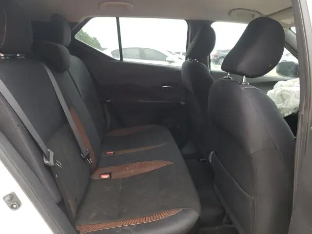 2018 NISSAN KICKS S  