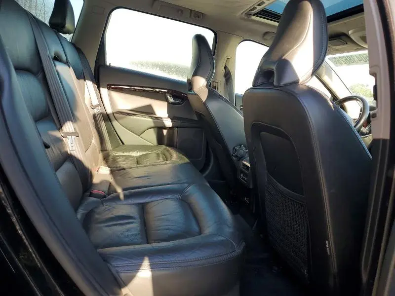 2012 VOLVO XC70 3.2  