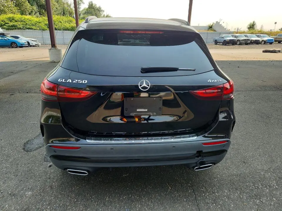 2023 MERCEDES-BENZ GLA 250 4MATIC  