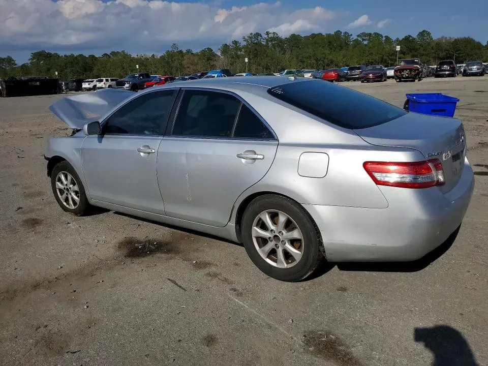 2011 TOYOTA CAMRY LE  